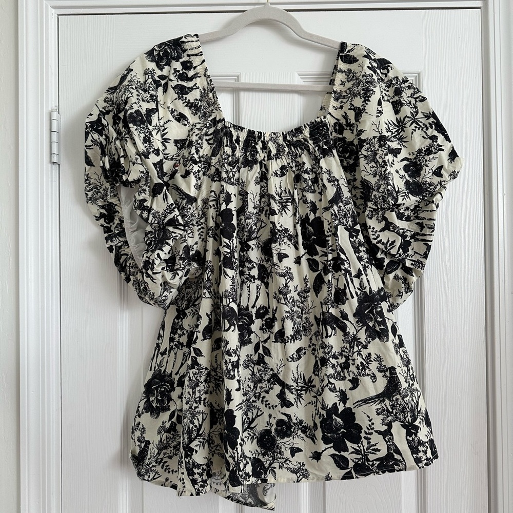 Black & White Puff Sleeve Top